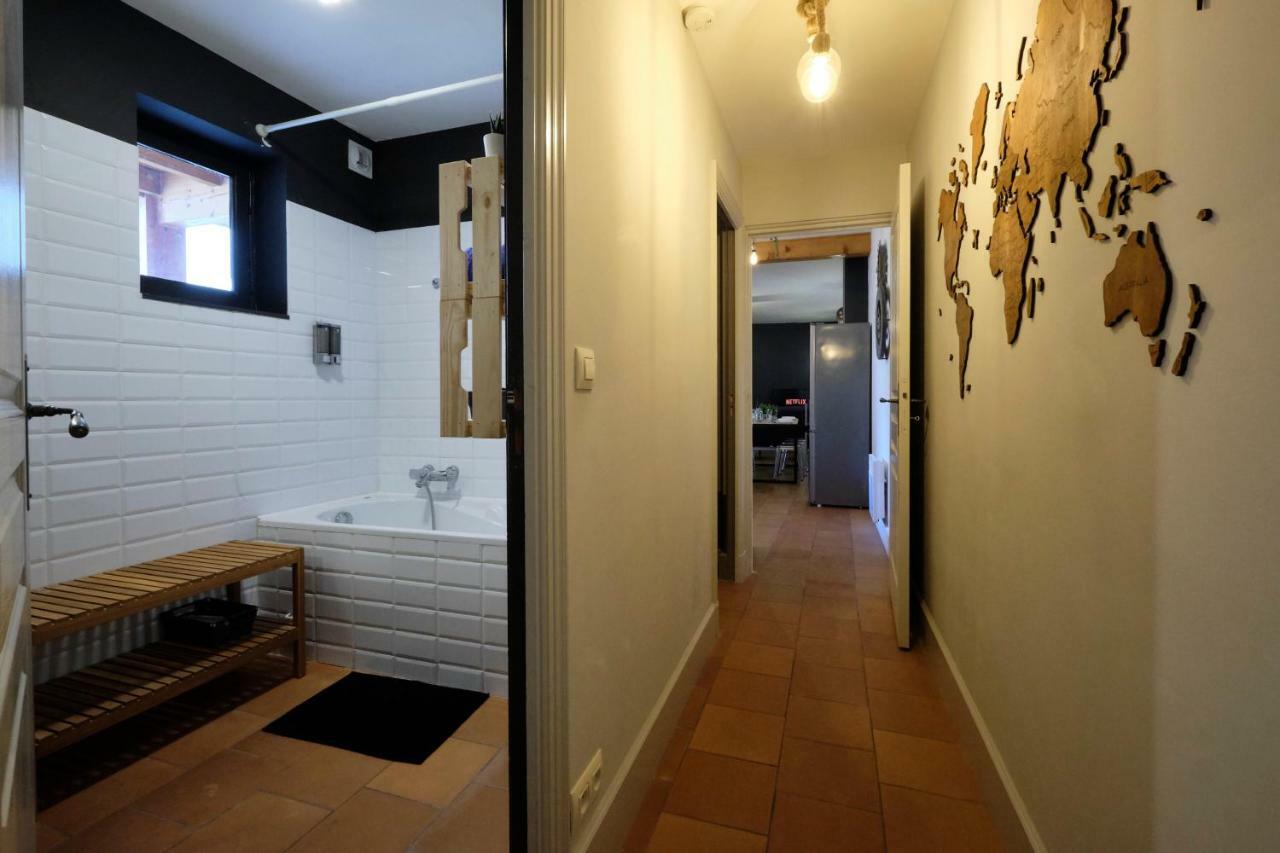 Melina - Appartement Dans Les Remparts De La Bastide Avec Parking Et Terrasse Carcassone Kültér fotó